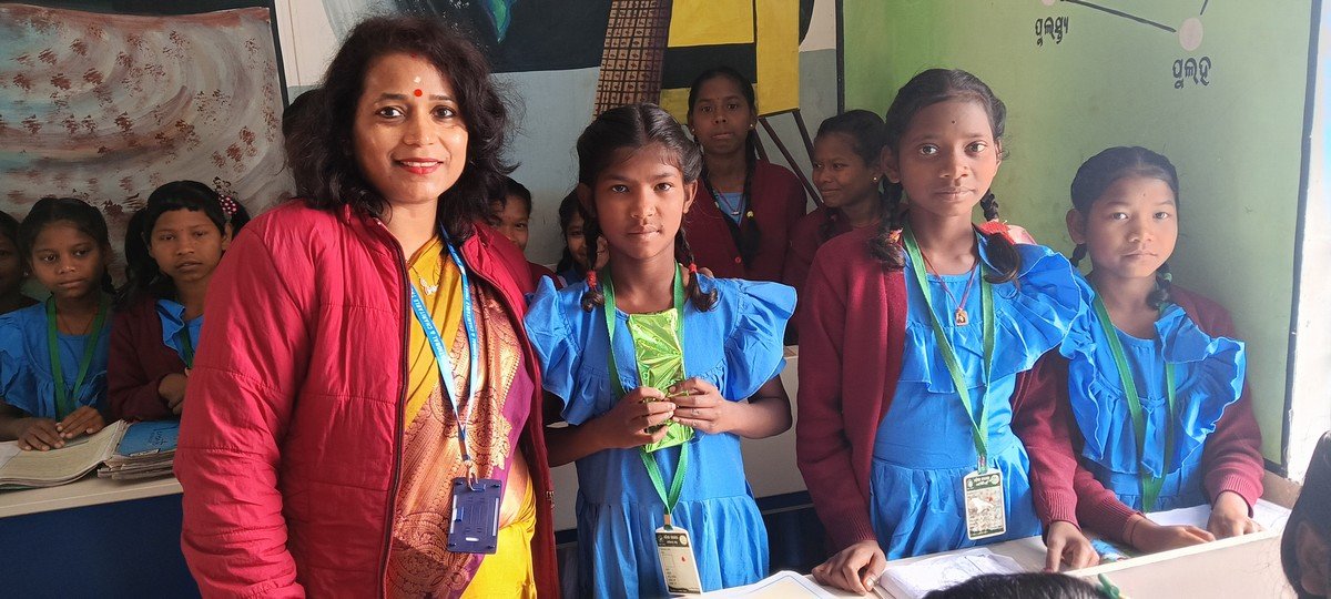 DOING ACTIVITY AT SCHOOL TO STUDENTS BOOST UP